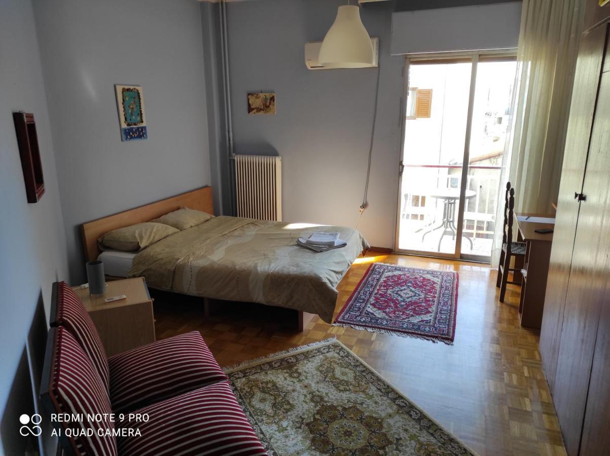 Square 2 Apartment